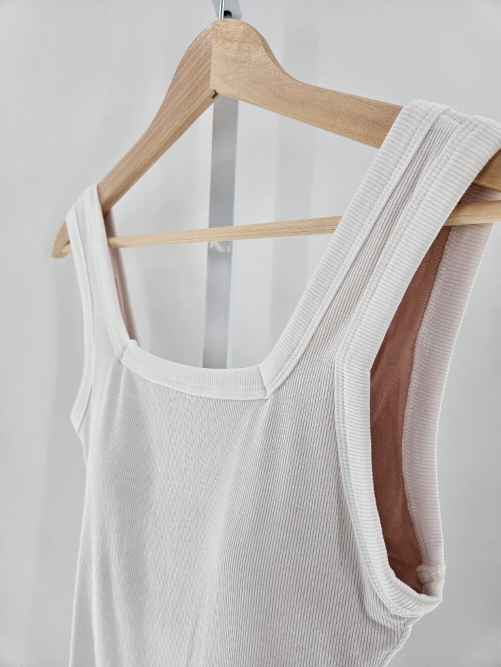 NWT OGL Square Open-Back Brami Tank Top | White | Size Small - Picture 4 of 7